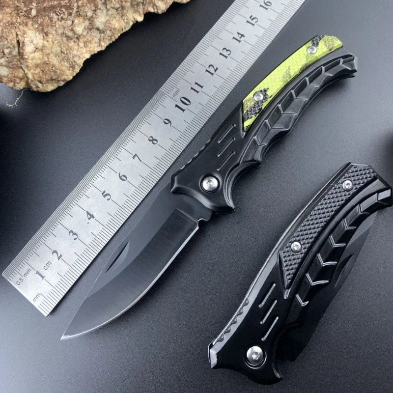 Stainless steel outdoor folding knife, mountaineering, self-defense, self-defense, portable high-hardness pocket knife